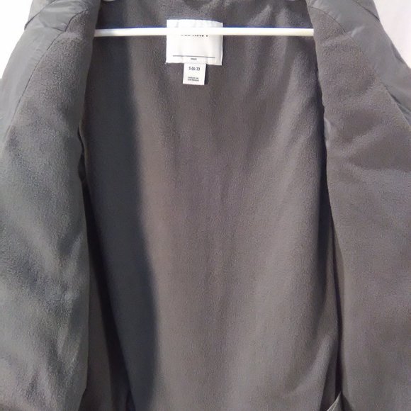 Old Navy Jacket & Coat Kids Quilted Puffer Vest Color Gray Size 6/7 - Picture 5 of 6